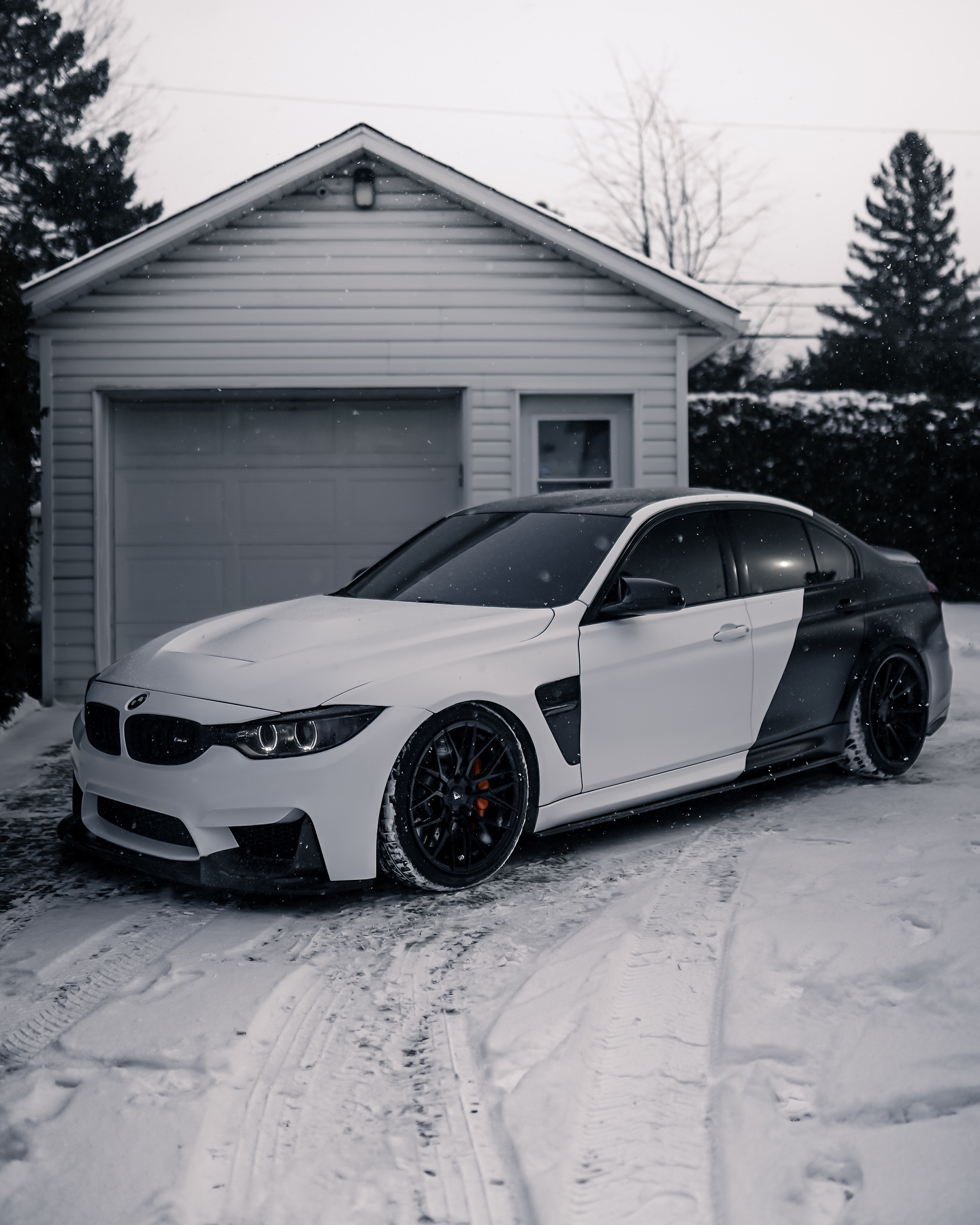 BMW M3, Half Black / Half White